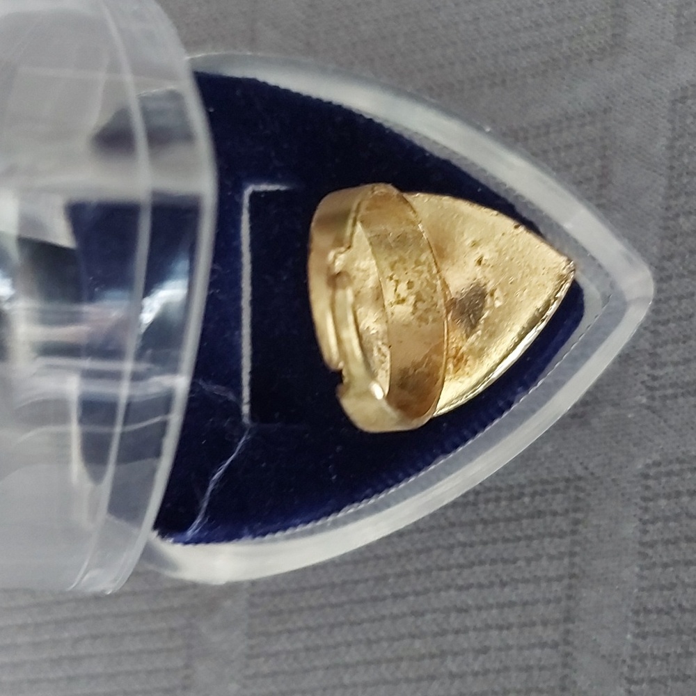 Heart Shape Ring - Picture 3 of 5